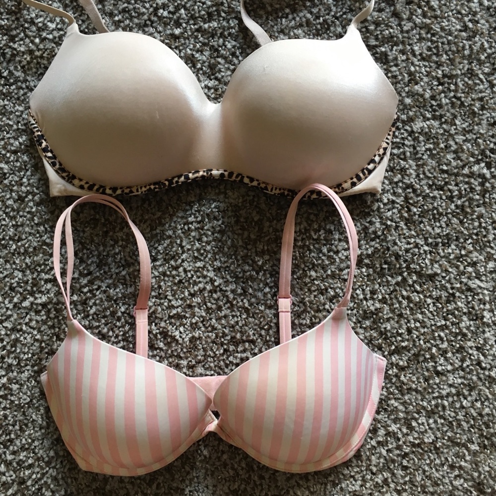 *Bundle* 2 Victoria’s Secret push up bras 34DD